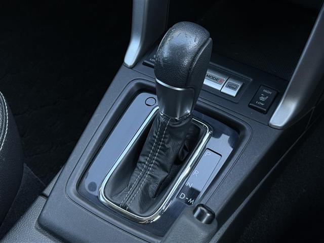 フォレスター 2.0XT アイサイト 衝突被害軽減装置 フルセグ地デジTV 車線逸脱警告 Bluetoothオーディオ アクセスキー パワ-シ-ト Wエアバッグ AAC ターボモデル 運転席エアバッグ メモリーナビ オートライト ABS(38枚目)