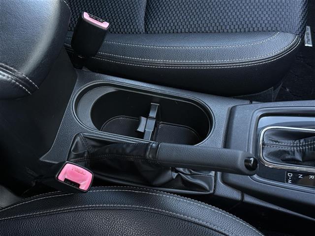 フォレスター 2.0XT アイサイト 衝突被害軽減装置 フルセグ地デジTV 車線逸脱警告 Bluetoothオーディオ アクセスキー パワ-シ-ト Wエアバッグ AAC ターボモデル 運転席エアバッグ メモリーナビ オートライト ABS(40枚目)