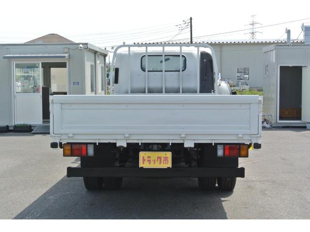 日産 アトラストラック その他 3 0トンワイド超ロング全低床平ボディー いすゞエルフoem車 中古車検索 くるまのニュース
