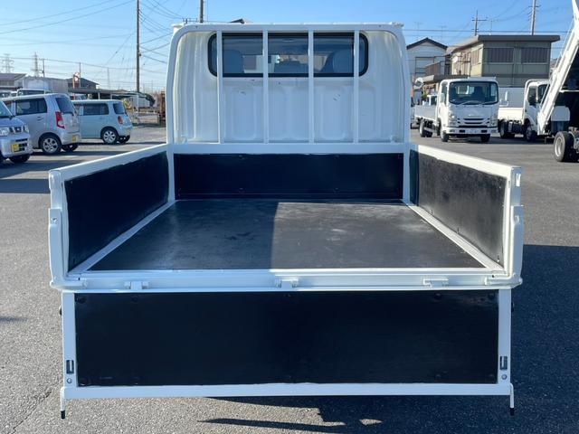 キャンター Ｗキャブロング全低床　１．５ｔ　全低床　Ｗキャブ　６速セミＡＴ　ナビＴＶ　ＥＴＣ　バックカメラ　キーレス　ドライブレコーダー前方　坂道発進補助　衝突軽減システム　車線逸脱　横滑り防止　リアヒーター（9枚目）