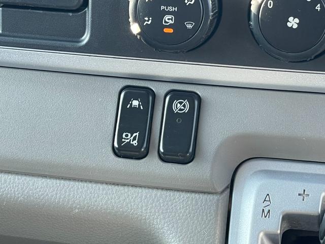 キャンター Ｗキャブロング全低床　１．５ｔ　全低床　Ｗキャブ　６速セミＡＴ　ナビＴＶ　ＥＴＣ　バックカメラ　キーレス　ドライブレコーダー前方　坂道発進補助　衝突軽減システム　車線逸脱　横滑り防止　リアヒーター（22枚目）