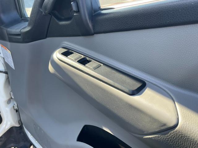 キャンター Ｗキャブロング全低床　１．５ｔ　全低床　Ｗキャブ　６速セミＡＴ　ナビＴＶ　ＥＴＣ　バックカメラ　キーレス　ドライブレコーダー前方　坂道発進補助　衝突軽減システム　車線逸脱　横滑り防止　リアヒーター（28枚目）