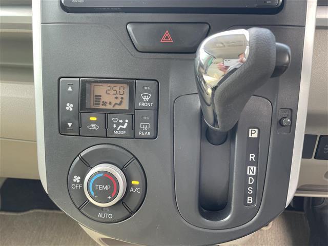 Ｘ　ＳＡ　ワンオーナー　４ＷＤ　純正ナビ　衝突軽減ブレーキ　片側パワスラ　ＥＴＣ　ＡＭ／ＦＭ／ＣＤ／ＤＶＤ／ＴＶ　Ｂｌｕｅｔｏｏｔｈ／ＵＳＢ　純正フロアマット　ＡＢＳ　横滑り防止装置　保証書(5枚目)