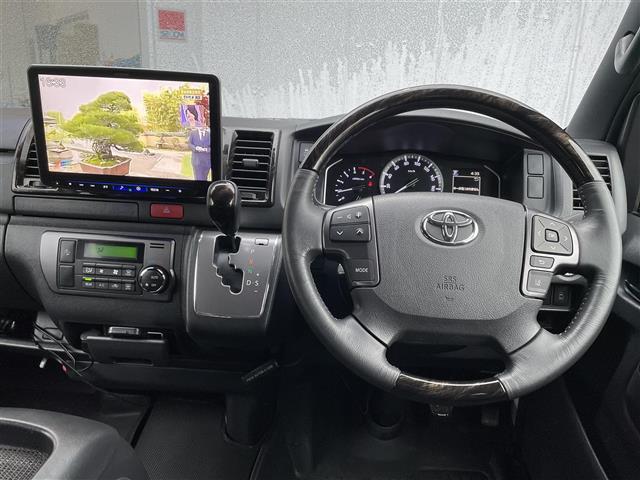 スーパーＧＬ　ダーク　プライムＩＩ　ディーゼル　ターボ　４ＷＤ　社外ナビ　ＡＭ／ＦＭ／ＣＤ／ＤＶＤ／ＴＶ　Ｂｌｕｅｔｏｏｔｈ／ＡＵＸ／ＨＤＭＩ　ドラレコ付きデジタルインナーミラー　衝突軽減ブレーキ　レーンキープアシスト　両側パワスラ(6枚目)