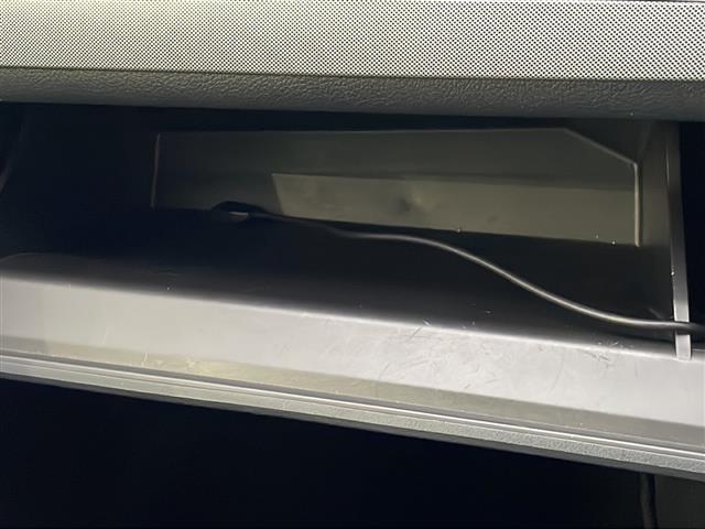 レヴォーグ １．６ＧＴ－Ｓアイサイト　カロッツェリア８インチナビ　Ｂｌｕｅｔｏｏｔｈオーディオ　ＵＳＢ接続　フルセグ　ＤＶＤ再生　レーダークルーズコントロール　ＬＥＤヘッドライト　シートヒーター　ビルトインＥＴＣ　コーナーセンサー（37枚目）