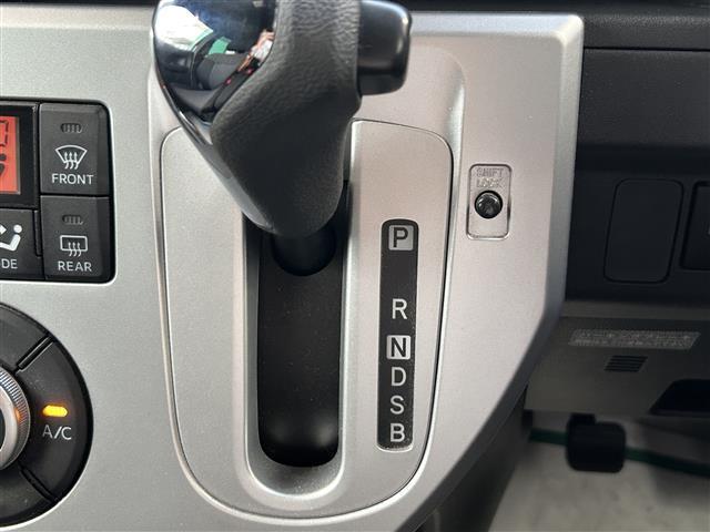 ウェイク Ｘ　ＳＡ　純正メモリナビ　Ｂｌｕｅｔｏｏｔｈ　パワースライドドア　純正１４インチアルミホイール　フルセグ　ＥＴＣ　スマートキー　クルーズコントロール　ベンチシート　オートライト　衝突軽減システム　スペアキー（11枚目）