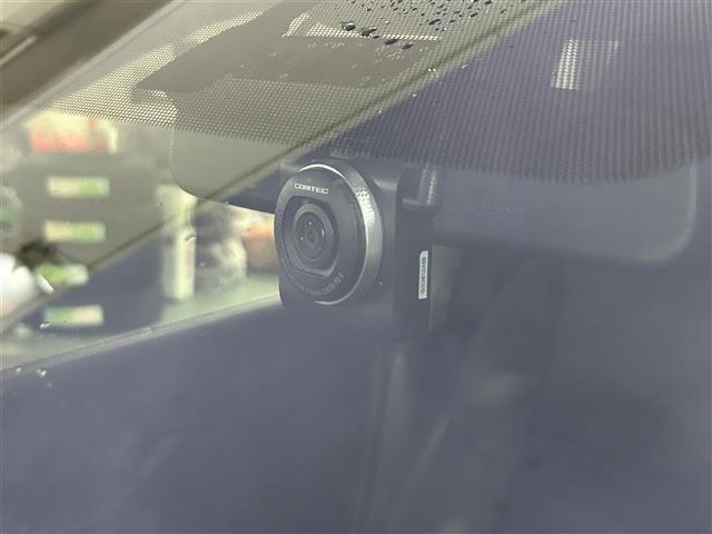 エクストレイル ２０Ｘ　社外ＳＤナビ　フルセグテレビ　ドラレコ前方　４ＷＤ　社外ＥＴＣ　シートヒーター前席　Ｂｌｕｅｔｏｏｔｈ接続　純正フロアマット　スマートキー　純正アルミ　横滑り防止装置　ＬＥＤヘッドライト　禁煙車（7枚目）