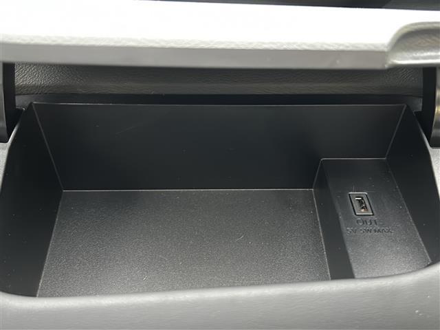 セレナ ハイウェイスター　Ｖセレクション　純正９インチナビ　アラウンドビューモニター　両側パワースライドドア　クルーズコントロール　ドライブレコーダー　ＬＥＤヘッドライト　コーナーセンサー　ＥＴＣ　スマートキー（33枚目）