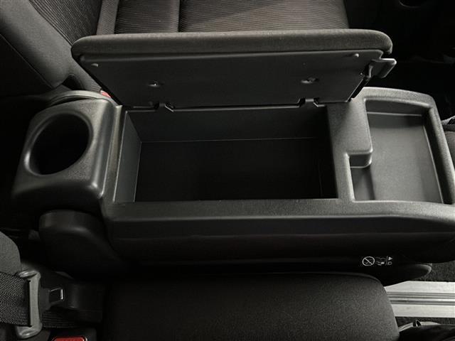 セレナ ハイウェイスター　Ｖセレクション　純正９インチナビ　アラウンドビューモニター　両側パワースライドドア　クルーズコントロール　ドライブレコーダー　ＬＥＤヘッドライト　コーナーセンサー　ＥＴＣ　スマートキー（37枚目）