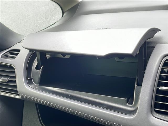 セレナ ｅ－パワー　ハイウェイスターＶ　純正１０インチナビ　フルセグ　ＤＶＤ再生　Ｂｌｕｅｔｏｏｔｈオーディオ　アラウンドビューモニター　後席１２．８インチモニター　プロパイロット　両側パワースライド　ＬＥＤヘッドライト　ＥＴＣ　禁煙車（36枚目）