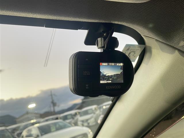 レヴォーグ ２．０ＳＴＩスポーツアイサイト　サンルーフ　純正ナビ　バックカメラ　ＳＴＩエアロ　ＨＫＳマフラー　レーダークルーズコントロール　レーンキープアシスト　ブラインドスポットモニター　ＬＥＤヘッドライト　ドライブレコーダー　シートヒーター（39枚目）