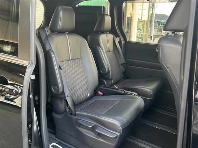 ノア S-Z 純正10.5インチディスプレイオーディオ トヨタセーフティセンス 両側パワースライドドア バックカメラ クリアランスソナー 禁煙車 7人乗り ETC LEDヘッドライト シートヒーター スマートキー(13枚目)