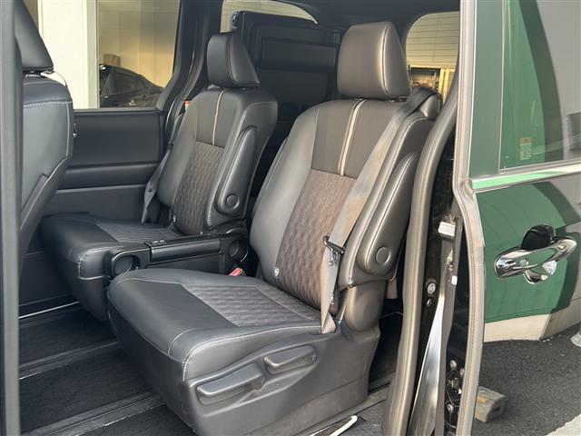 ノア S-Z 純正10.5インチディスプレイオーディオ トヨタセーフティセンス 両側パワースライドドア バックカメラ クリアランスソナー 禁煙車 7人乗り ETC LEDヘッドライト シートヒーター スマートキー(21枚目)