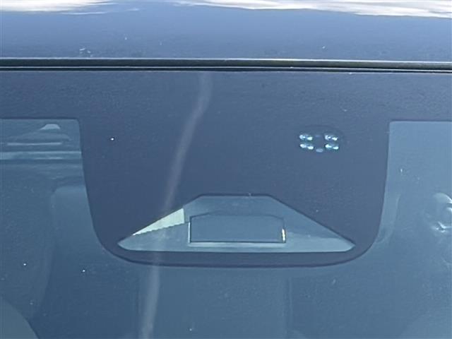 ヴェゼル e:HEV Z・PLaYパッケージ 純正9型インチナビ ホンダセンシング 全方位カメラ ガラスルーフ クリアランスソナー ETC2.0 4WD ブラインドスポットモニター 禁煙車 電動ドアリアゲート LEDヘッドライト パドルシフト(5枚目)