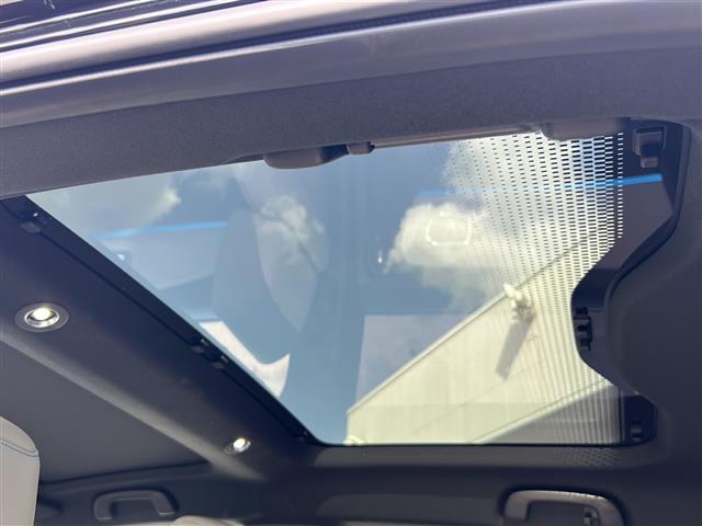 ヴェゼル e:HEV Z・PLaYパッケージ 純正9型インチナビ ホンダセンシング 全方位カメラ ガラスルーフ クリアランスソナー ETC2.0 4WD ブラインドスポットモニター 禁煙車 電動ドアリアゲート LEDヘッドライト パドルシフト(7枚目)