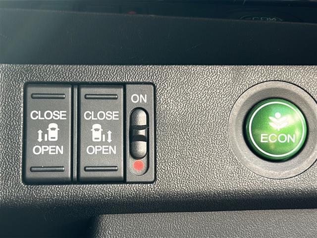 ステップワゴンスパーダ e:HEVスパーダ G・EX ホンダセンシング 純正ナビ 前後ドライブレコーダー バックカメラ 両側パワースライドドア LEDヘッドライト シートヒーター 純正16インチAW WAC ETC2.0 追従型クルーズコントロール レーンキープアシスト(11枚目)