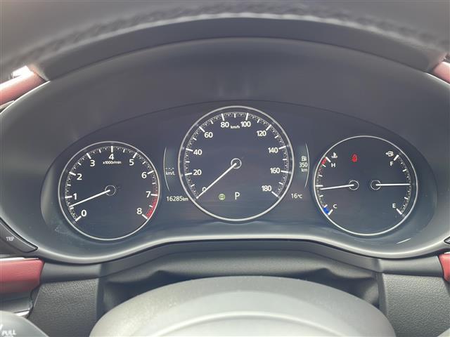 MAZDA3ファストバック 20S レトロスポーツエディション 純正メーカーナビ 全周囲カメラ Bluetoothオーディオ フルセグ USB接続 レーダークルーズ ブラインドスポットモニター ステアリングヒーター シートヒーター コーナーセンサー ドラレコ(10枚目)