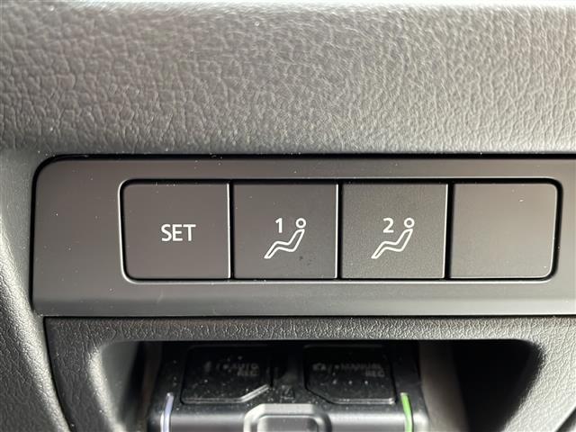 MAZDA3ファストバック 20S レトロスポーツエディション 純正メーカーナビ 全周囲カメラ Bluetoothオーディオ フルセグ USB接続 レーダークルーズ ブラインドスポットモニター ステアリングヒーター シートヒーター コーナーセンサー ドラレコ(12枚目)