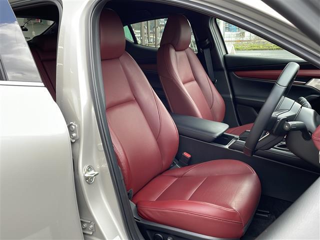 MAZDA3ファストバック 20S レトロスポーツエディション 純正メーカーナビ 全周囲カメラ Bluetoothオーディオ フルセグ USB接続 レーダークルーズ ブラインドスポットモニター ステアリングヒーター シートヒーター コーナーセンサー ドラレコ(14枚目)