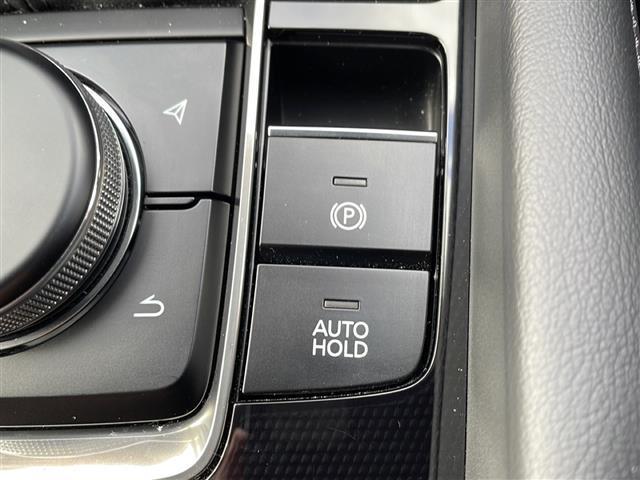 MAZDA3ファストバック 20S レトロスポーツエディション 純正メーカーナビ 全周囲カメラ Bluetoothオーディオ フルセグ USB接続 レーダークルーズ ブラインドスポットモニター ステアリングヒーター シートヒーター コーナーセンサー ドラレコ(25枚目)