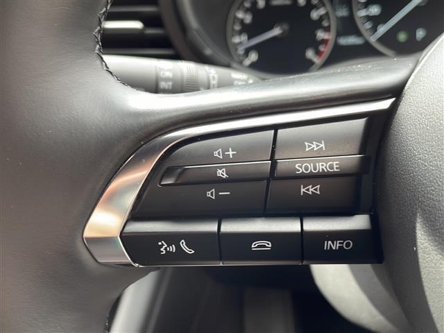 MAZDA3ファストバック 20S レトロスポーツエディション 純正メーカーナビ 全周囲カメラ Bluetoothオーディオ フルセグ USB接続 レーダークルーズ ブラインドスポットモニター ステアリングヒーター シートヒーター コーナーセンサー ドラレコ(27枚目)
