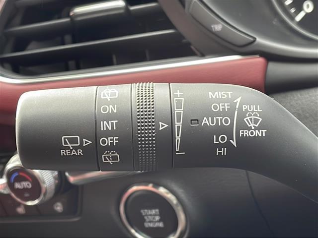 MAZDA3ファストバック 20S レトロスポーツエディション 純正メーカーナビ 全周囲カメラ Bluetoothオーディオ フルセグ USB接続 レーダークルーズ ブラインドスポットモニター ステアリングヒーター シートヒーター コーナーセンサー ドラレコ(28枚目)