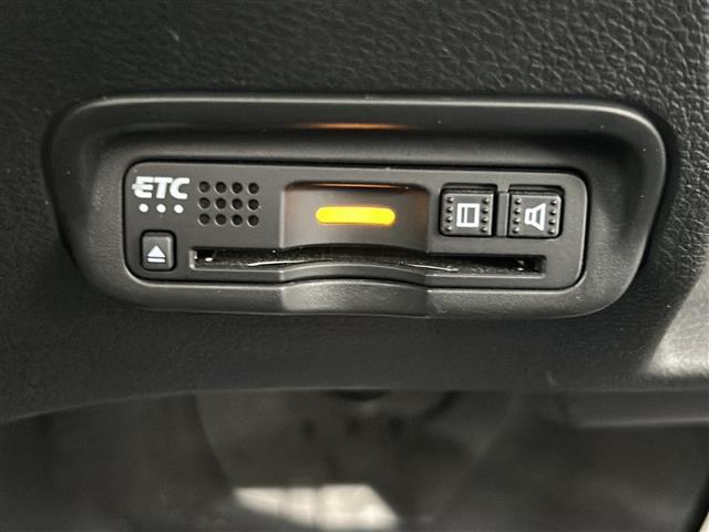 ヴェゼル ハイブリッドZ・ホンダセンシング 純正8インチナビ ホンダセンシング フルセグ バックカメラ クリアランスソナー 禁煙車 ルーフレール LEDヘッドライト レーダークルーズ パドルシフト ETC スマートキー 純正アルミ(7枚目)