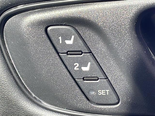 ＺＲ－Ｖ ｅ：ＨＥＶ　Ｚ　純正メモリナビ　パノラミックビューモニター　ＢＯＳＥサウンド　ホンダセンシング　アダプティブクルーズコントロール　ブラインドスポットモニター　シートヒーター　ステアリングヒーター　ビルトインＥＴＣ（13枚目）