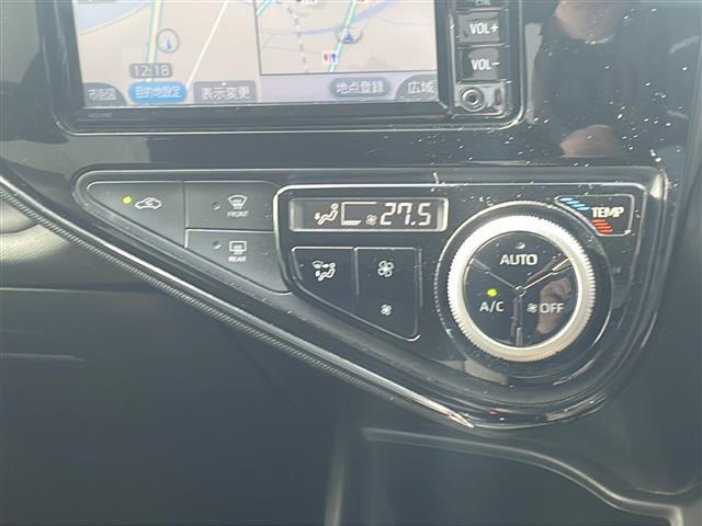 アクア Ｓスタイルブラック　純正メモリナビ　バックカメラ　トヨタセーフティセンス　プリクラッシュセーフティ　レーンキープアシスト　スマートキー　プッシュスタート　ＥＴＣ　禁煙車　オートエアコン　ドアバイザー　純正フロアマット（8枚目）