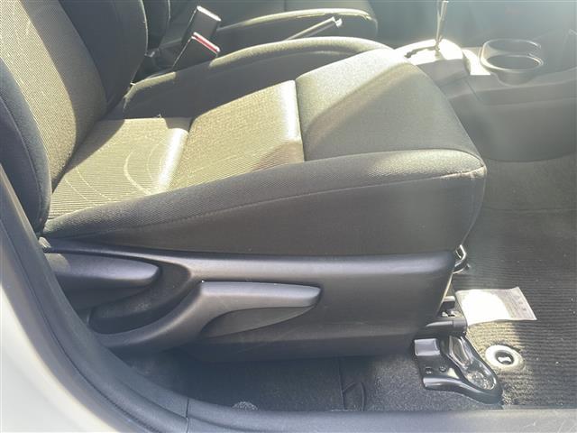 アクア Ｓスタイルブラック　純正メモリナビ　バックカメラ　トヨタセーフティセンス　プリクラッシュセーフティ　レーンキープアシスト　スマートキー　プッシュスタート　ＥＴＣ　禁煙車　オートエアコン　ドアバイザー　純正フロアマット（31枚目）