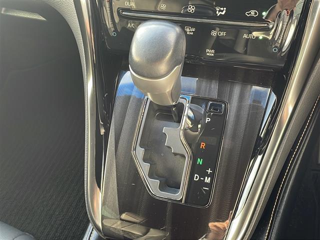 ハリアー プレミアム モデリスタエアロ アルパイン10インチナビ Bluetoothオーディオ DVD再生 フルセグ バックカメラ プリクラッシュセーフティ レーダークルーズ 電動リアゲート ビルトインETC 禁煙車(10枚目)