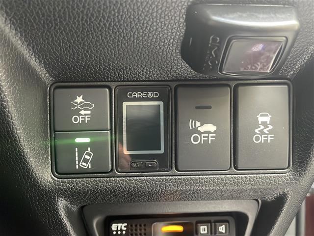 ステップワゴンスパーダ スパーダハイブリッド　Ｇ・ＥＸ　ホンダセンシング　純正９インチナビ　Ｂｌｕｅｔｏｏｔｈオーディオ　ＤＶＤ再生　ＨＤＭＩ　ＵＳＢ　マルチビューモニター　後席フリップダウンモニター　両側パワースライド　アダプティブクルーズコントロール　車高調　ＬＥＤ（11枚目）