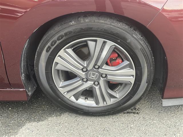 ステップワゴンスパーダ スパーダハイブリッド　Ｇ・ＥＸ　ホンダセンシング　純正９インチナビ　Ｂｌｕｅｔｏｏｔｈオーディオ　ＤＶＤ再生　ＨＤＭＩ　ＵＳＢ　マルチビューモニター　後席フリップダウンモニター　両側パワースライド　アダプティブクルーズコントロール　車高調　ＬＥＤ（17枚目）