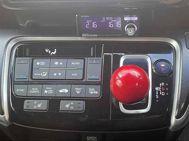 ステップワゴンスパーダ スパーダハイブリッド　Ｇ・ＥＸ　ホンダセンシング　純正９インチナビ　Ｂｌｕｅｔｏｏｔｈオーディオ　ＤＶＤ再生　ＨＤＭＩ　ＵＳＢ　マルチビューモニター　後席フリップダウンモニター　両側パワースライド　アダプティブクルーズコントロール　車高調　ＬＥＤ（32枚目）