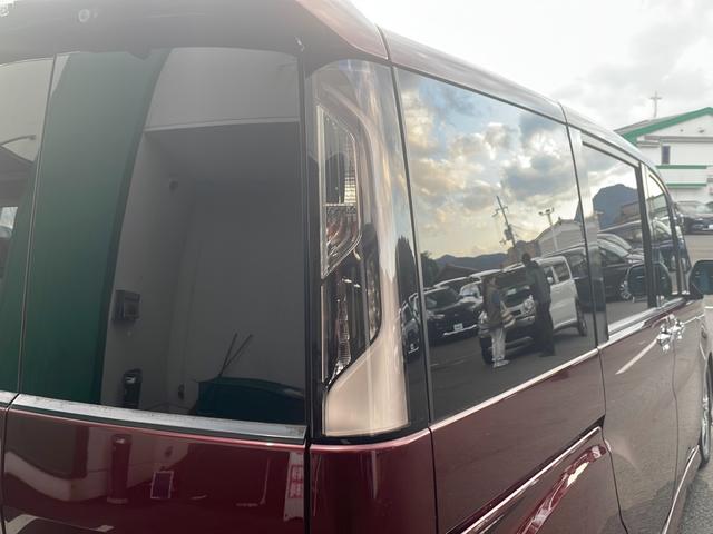 ステップワゴンスパーダ スパーダハイブリッド　Ｇ・ＥＸ　ホンダセンシング　純正９インチナビ　Ｂｌｕｅｔｏｏｔｈオーディオ　ＤＶＤ再生　ＨＤＭＩ　ＵＳＢ　マルチビューモニター　後席フリップダウンモニター　両側パワースライド　アダプティブクルーズコントロール　車高調　ＬＥＤ（62枚目）