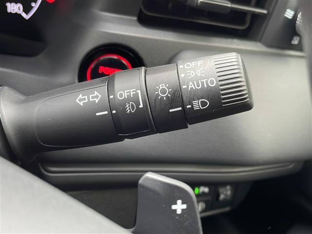 ヴェゼル ｅ：ＨＥＶ　Ｘ　純正９インチナビ　Ｂｌｕｅｔｏｏｔｈオーディオ　フルセグ　ＵＳＢ接続　バックカメラ　アダプティブクルーズコントロール　ビルトインＥＴＣ　コーナーセンサー　パドルシフト　ＬＥＤヘッドライト　禁煙車（30枚目）