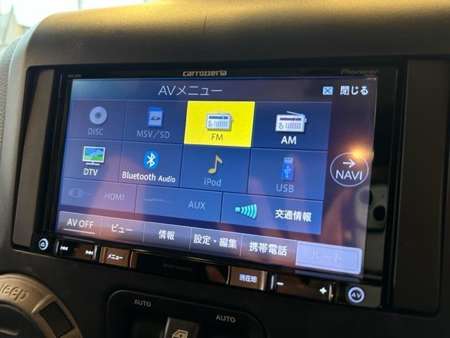 ジープ・ラングラーアンリミテッド スポーツ　ワンオーナー社外ＳＤナビ　フルセグ　ＤＶＤ　ＣＤ　ＢＴ　バックカメラ　サイドカメラ　クルーズコントロール　ダウンヒルアシストコントロール　ステアリングスイッチ　純正１８インチＡＷ　スペアキー（12枚目）