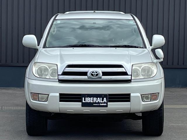 ハイラックスサーフ ＳＳＲ－Ｘ　４ＷＤ　社外ナビ　社外バックカメラ　社外アルミホイール　バックドア／イージークローザー　オートライト　電格調整ミラー　ライト付きサイドステップ　リア７面プライバシーガラス　ドアバイザー　フロアマット（22枚目）