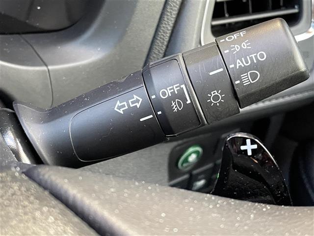 ヴェゼル ハイブリッドX・ホンダセンシング 4WD・ワンオーナー・寒冷地仕様・ギャザーズインターナビ8インチ・Bluetooth・DVD・CD・TV・USB・HDMI・アップルカープレイ・アダプティブクルーズコントロール・シートヒーター(12枚目)