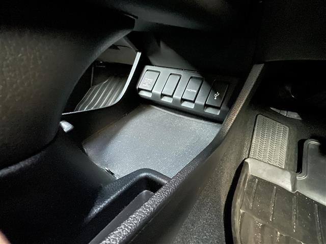 ヴェゼル ハイブリッドX・ホンダセンシング 4WD・ワンオーナー・寒冷地仕様・ギャザーズインターナビ8インチ・Bluetooth・DVD・CD・TV・USB・HDMI・アップルカープレイ・アダプティブクルーズコントロール・シートヒーター(19枚目)