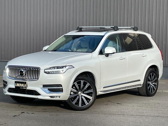 ＸＣ９０ Ｂ６　ＡＷＤ　インスクリプション　純正ナビ　Ａｐｐｌｙ　Ｃａｒｐｌａｙ　Ｂｏｗｅｒｓ　＆　Ｗｉｌｋｉｎｓスピーカー　ブロンドレザーシート　ステアリングヒーター　全席シートヒーター　前席ベンチレーション　前後ドラレコ　全方位カメラ（3枚目）