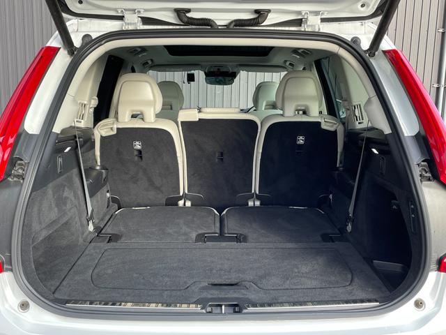 ＸＣ９０ Ｂ６　ＡＷＤ　インスクリプション　純正ナビ　Ａｐｐｌｙ　Ｃａｒｐｌａｙ　Ｂｏｗｅｒｓ　＆　Ｗｉｌｋｉｎｓスピーカー　ブロンドレザーシート　ステアリングヒーター　全席シートヒーター　前席ベンチレーション　前後ドラレコ　全方位カメラ（15枚目）