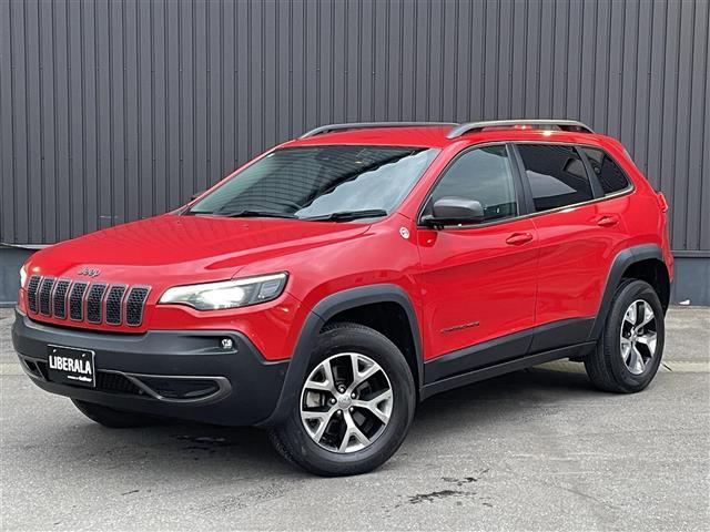 ジープ・チェロキー トレイルホーク　純正ナビ　バックカメラ　前席パワーシート　前後ドライブレコーダー　電動リアゲート　ブラインドスポットモニター　パドルシフト　レーダークルーズコントロール　ＥＴＣ　４ＷＤ　レーンキープアシスト（14枚目）