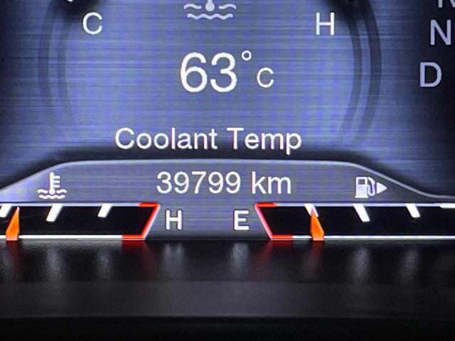 ジープ・チェロキー トレイルホーク　純正ナビ　バックカメラ　前席パワーシート　前後ドライブレコーダー　電動リアゲート　ブラインドスポットモニター　パドルシフト　レーダークルーズコントロール　ＥＴＣ　４ＷＤ　レーンキープアシスト（74枚目）