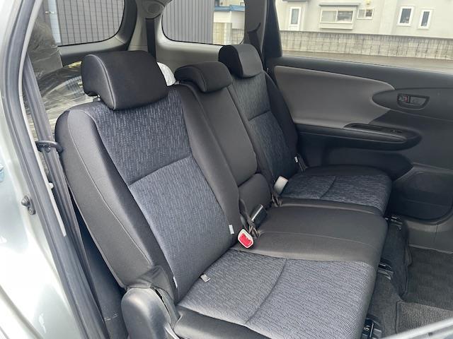 ウィッシュ １．８Ｘ　ＨＩＤセレクション　４ＷＤ・特別仕様車・ワンオーナー・純正ナビ・ワンセグＴＶ・ＥＴＣ・寒冷地仕様・電動格納ドアミラー・フロントヒーター・リアヒーター・バックカメラ・エンジンスターター・センターデフロック（4枚目）