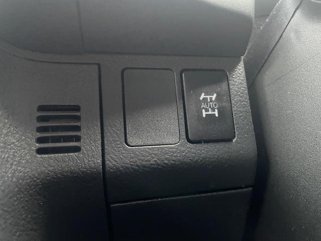 ウィッシュ １．８Ｘ　ＨＩＤセレクション　４ＷＤ・特別仕様車・ワンオーナー・純正ナビ・ワンセグＴＶ・ＥＴＣ・寒冷地仕様・電動格納ドアミラー・フロントヒーター・リアヒーター・バックカメラ・エンジンスターター・センターデフロック（13枚目）