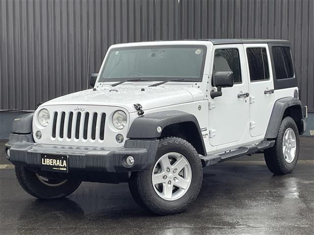 ジープ・ラングラーアンリミテッド スポーツ　社外メモリナビ　フルセグＴＶ　ＣＤ　ＤＶＤ　Ｂｌｕｅｔｏｏｔｈ　後席モニター　バックカメラ　ドライブレコーダー　前のみ　４ＷＤ　ＥＴＣ　サイドモニター　純正アルミホイール　純正フロアマット（6枚目）