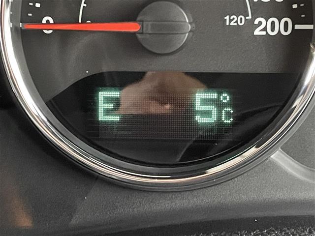 ジープ・ラングラーアンリミテッド スポーツ　社外メモリナビ　フルセグＴＶ　ＣＤ　ＤＶＤ　Ｂｌｕｅｔｏｏｔｈ　後席モニター　バックカメラ　ドライブレコーダー　前のみ　４ＷＤ　ＥＴＣ　サイドモニター　純正アルミホイール　純正フロアマット（39枚目）