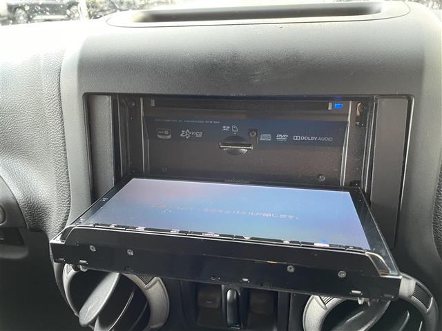 ジープ・ラングラーアンリミテッド スポーツ　社外メモリナビ　フルセグＴＶ　ＣＤ　ＤＶＤ　Ｂｌｕｅｔｏｏｔｈ　後席モニター　バックカメラ　ドライブレコーダー　前のみ　４ＷＤ　ＥＴＣ　サイドモニター　純正アルミホイール　純正フロアマット（40枚目）