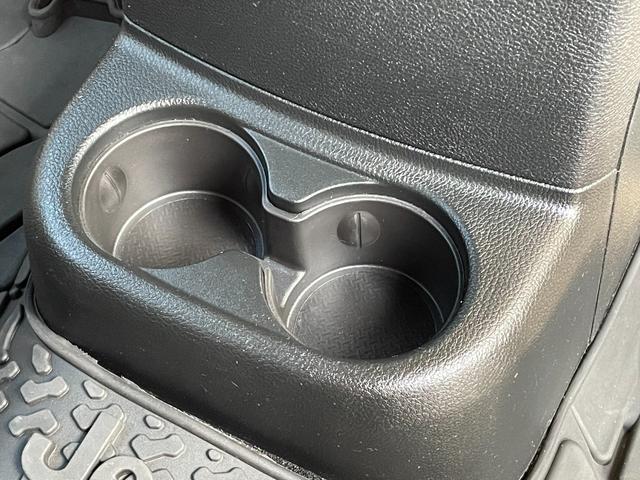 ジープ・ラングラーアンリミテッド スポーツ　社外メモリナビ　フルセグＴＶ　ＣＤ　ＤＶＤ　Ｂｌｕｅｔｏｏｔｈ　後席モニター　バックカメラ　ドライブレコーダー　前のみ　４ＷＤ　ＥＴＣ　サイドモニター　純正アルミホイール　純正フロアマット（49枚目）